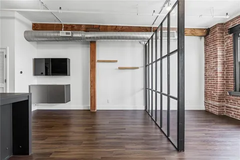 $174,950 | 706 Broadway Boulevard, Unit 505, Kansas City, MO 64105