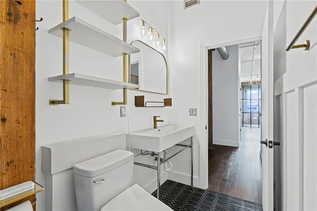 $174,950 | 706 Broadway Boulevard, Unit 505, Kansas City, MO 64105