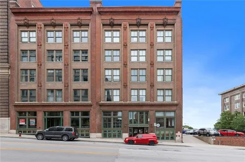 $174,950 | 706 Broadway Boulevard, Unit 505, Kansas City, MO 64105
