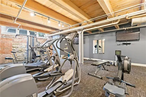 $174,950 | 706 Broadway Boulevard, Unit 505, Kansas City, MO 64105