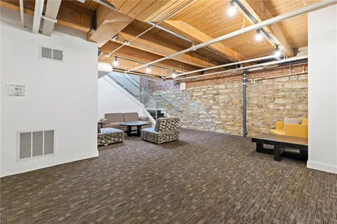 $174,950 | 706 Broadway Boulevard, Unit 505, Kansas City, MO 64105