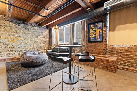 $174,950 | 706 Broadway Boulevard, Unit 505, Kansas City, MO 64105