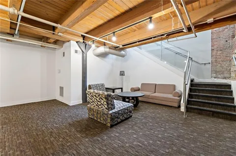 $174,950 | 706 Broadway Boulevard, Unit 505, Kansas City, MO 64105