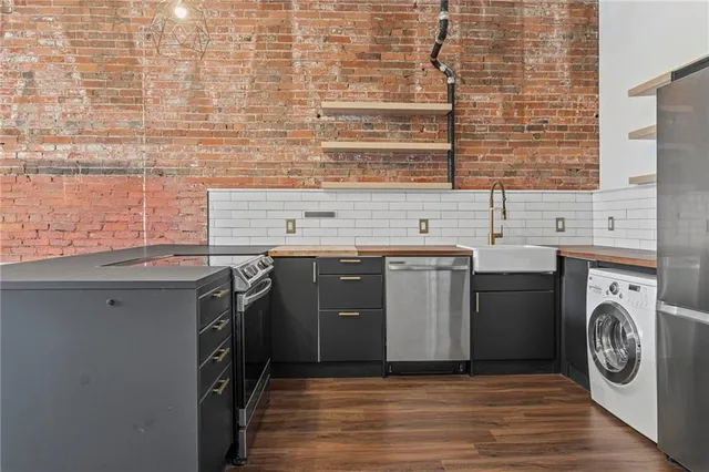 $174,950 | 706 Broadway Boulevard, Unit 505, Kansas City, MO 64105