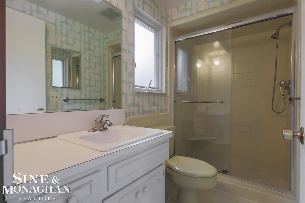 21441 River Road Grosse Pointe, MI 48236 - Photo 39 of 45 Master Bath