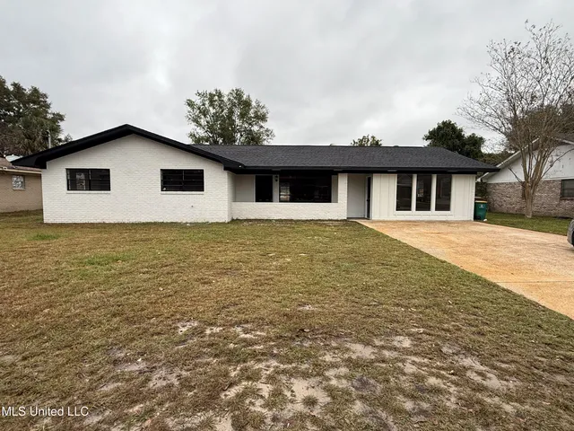 $275,000 | 856 Rustwood Drive, Biloxi, MS 39532