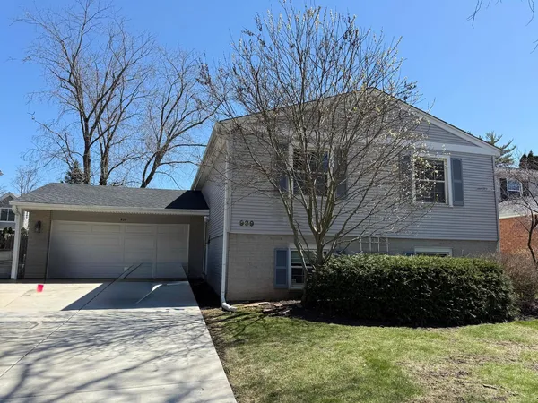 $4,000 | 939 Wayne Avenue, Deerfield, IL 60015