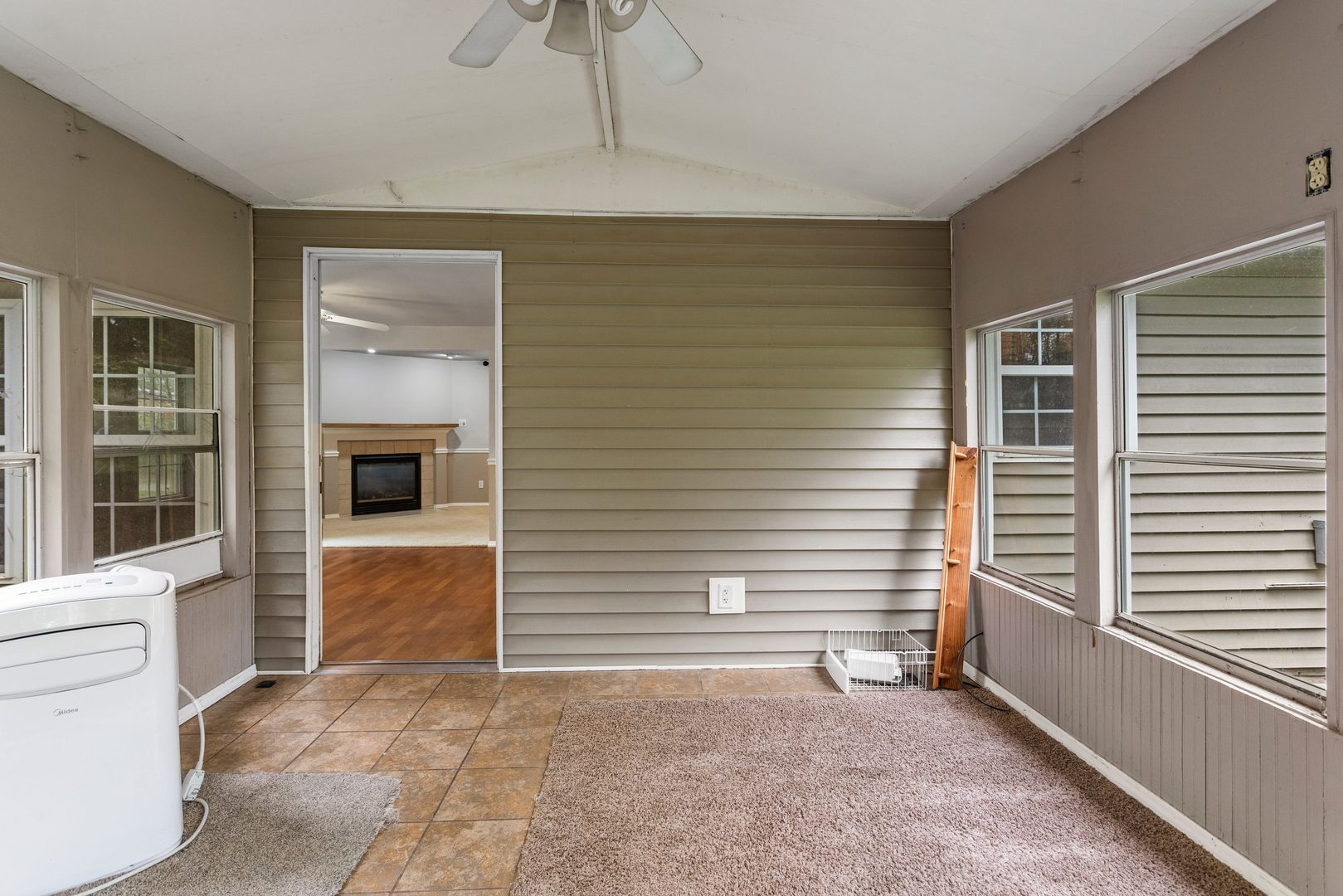 420 Fisler Road Monticello, IL 61856 - Photo 13 of 29