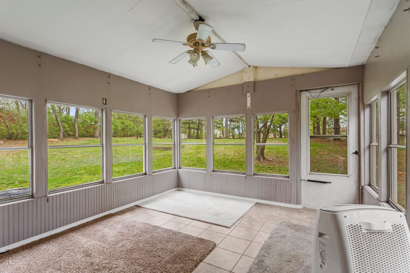 420 Fisler Road Monticello, IL 61856 - Photo 14 of 29