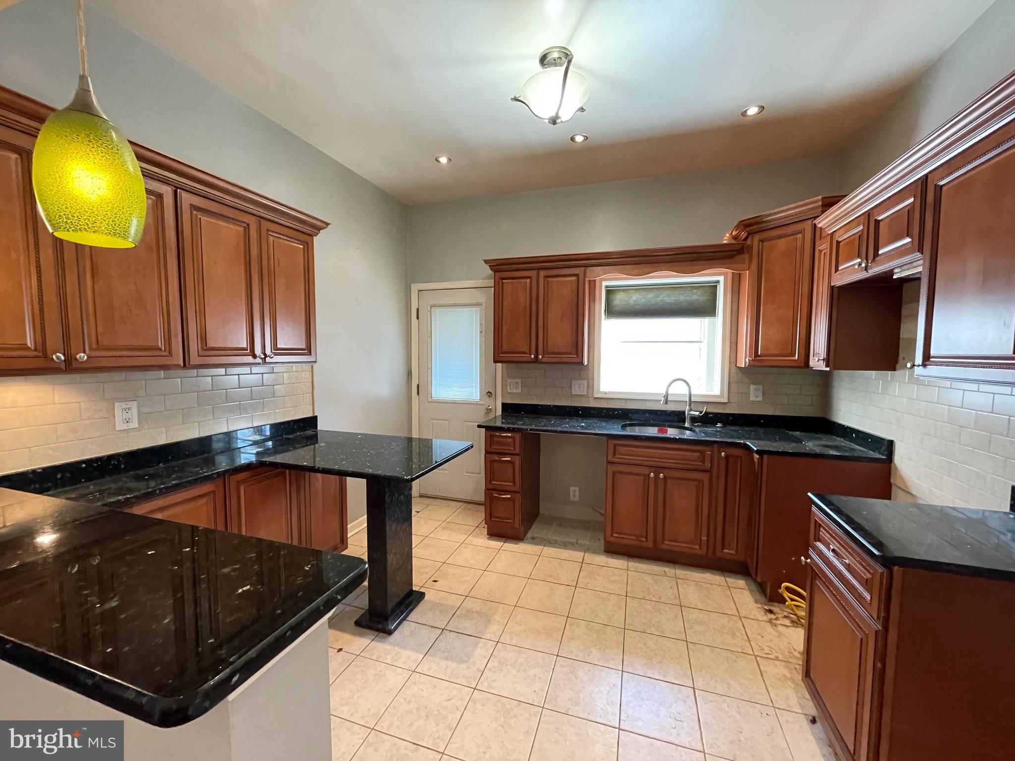 129 Juniper Road Havertown, PA 19083 - Photo 15 of 30 kitchen