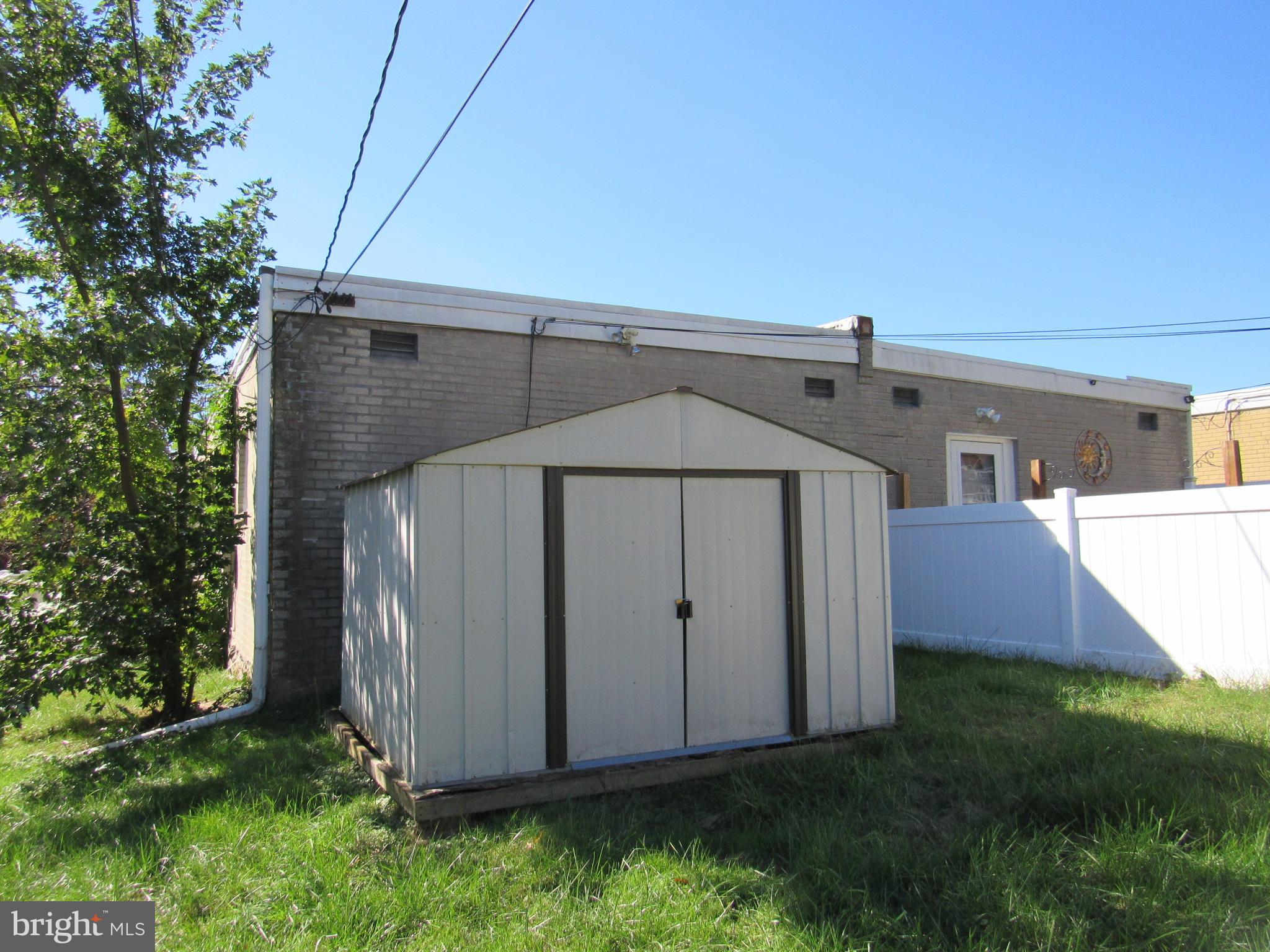 129 Juniper Road Havertown, PA 19083 - Photo 30 of 30 yard with storage shed