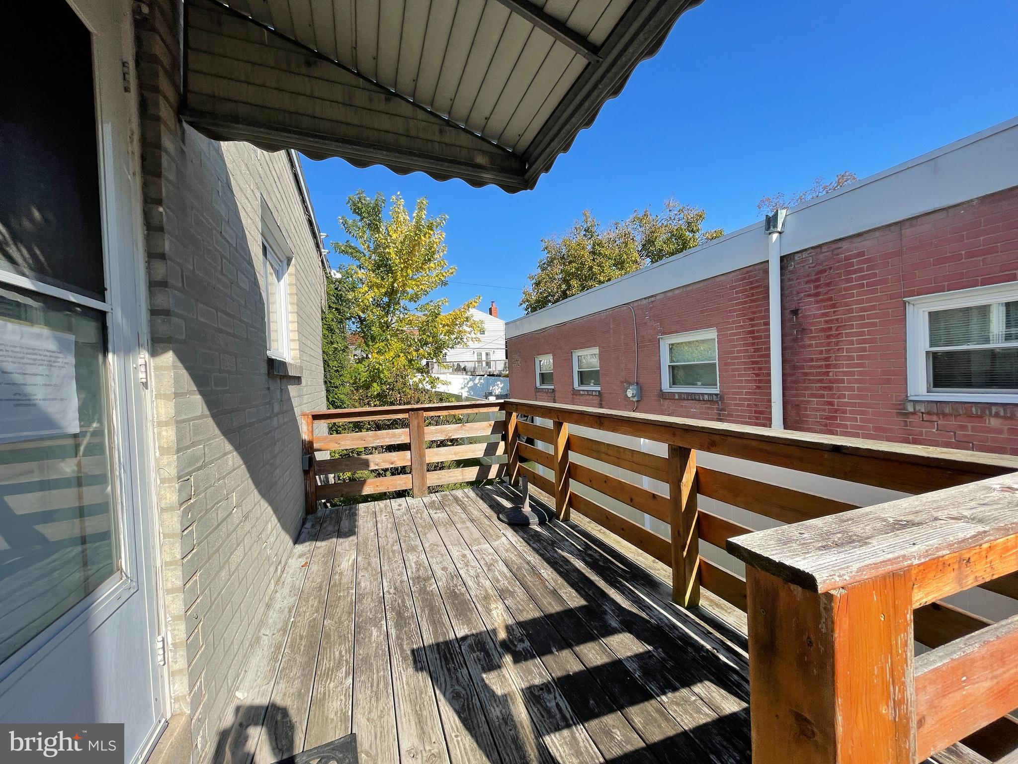 129 Juniper Road Havertown, PA 19083 - Photo 5 of 30 side deck