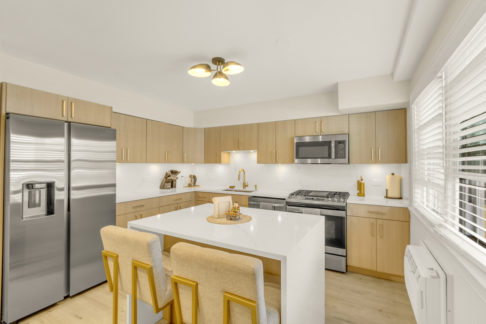 4229 North Keystone Avenue, Unit 1F Chicago, IL 60641 - Photo 3 of 21