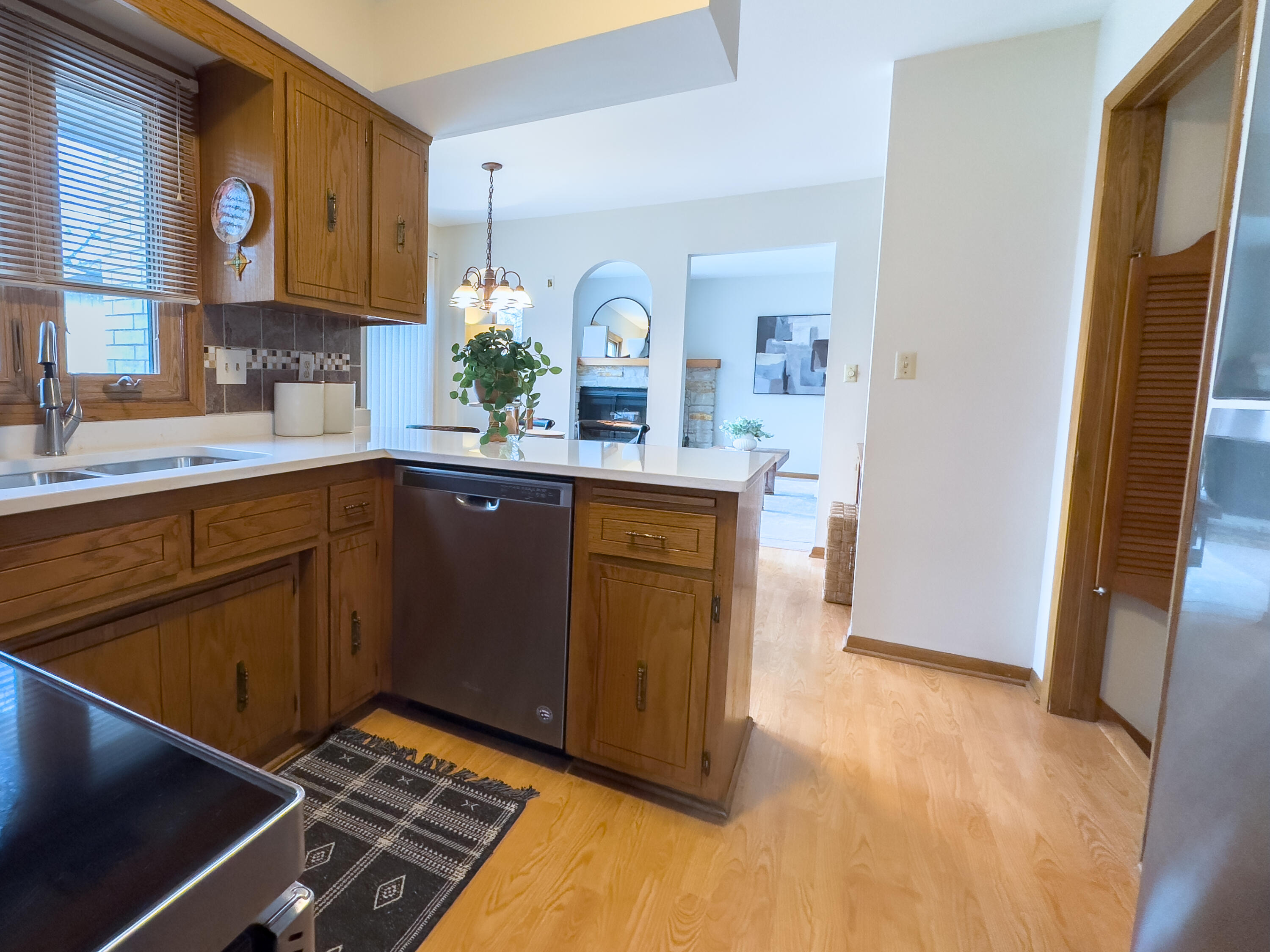 3340 South Russel Road New Berlin, WI 53151 - Photo 11 of 36 Open Kitchen