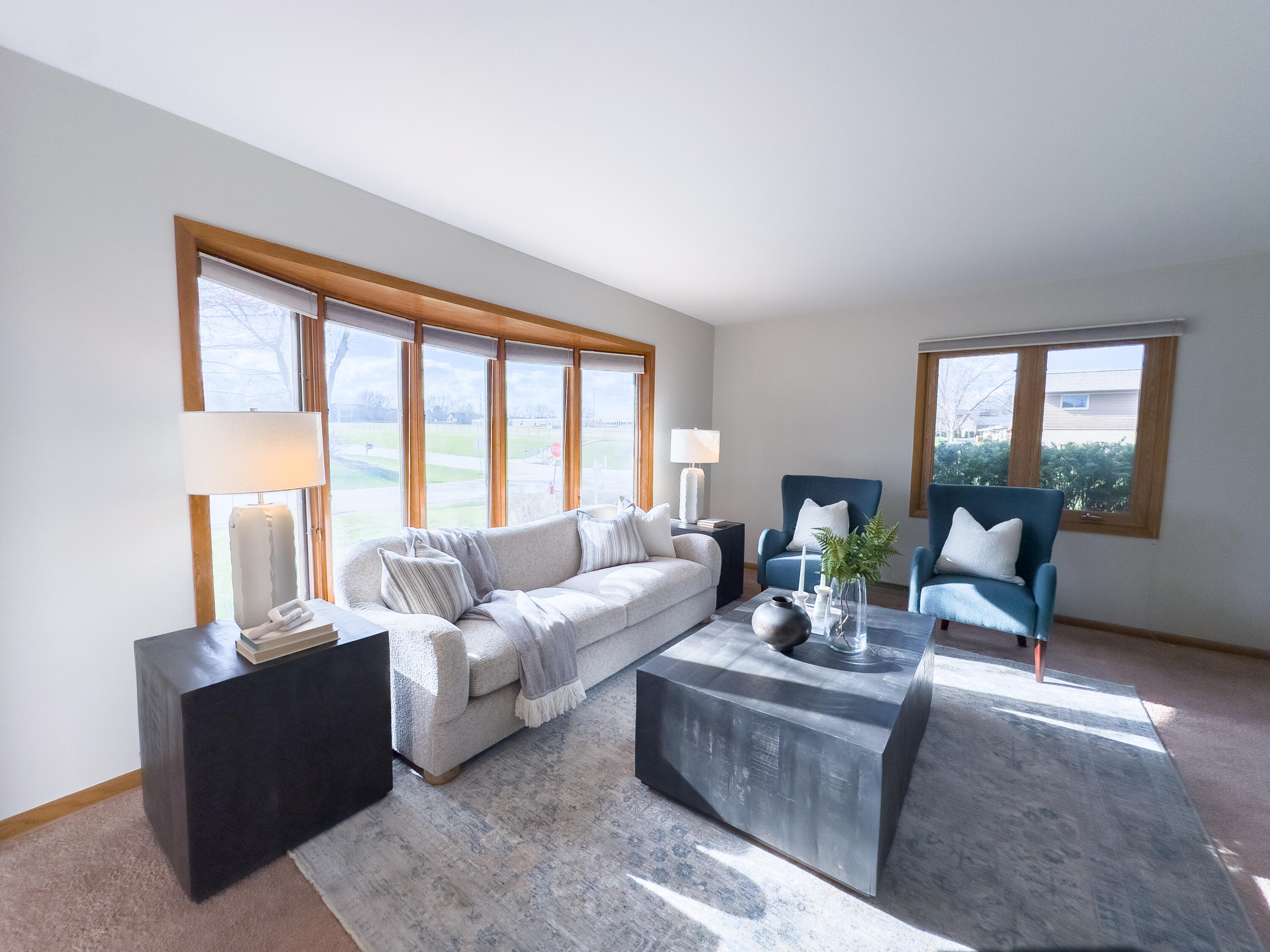 3340 South Russel Road New Berlin, WI 53151 - Photo 15 of 36 Living Room with Lots of Windows
