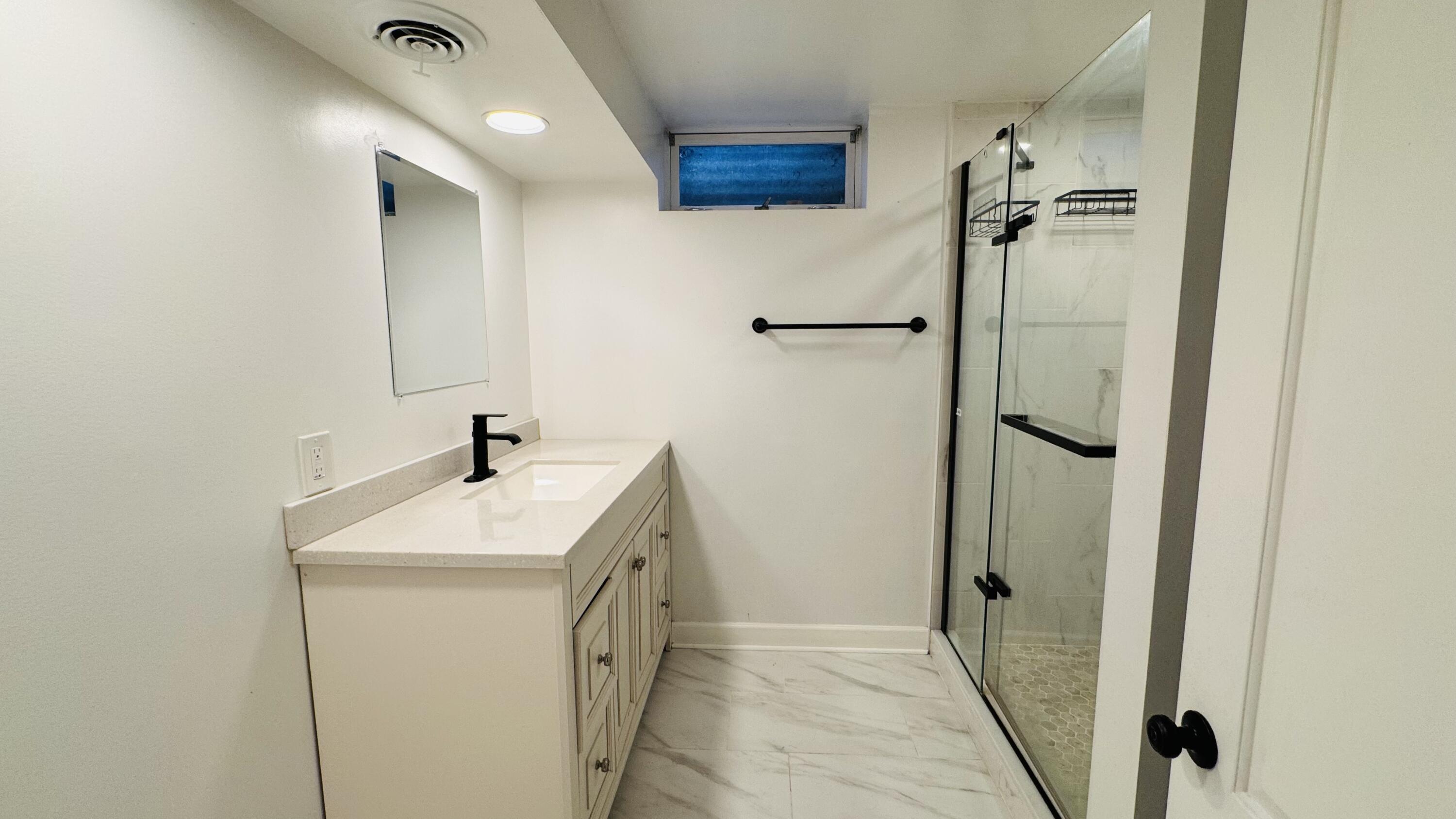 3340 South Russel Road New Berlin, WI 53151 - Photo 27 of 36 Full Bath Lower Level