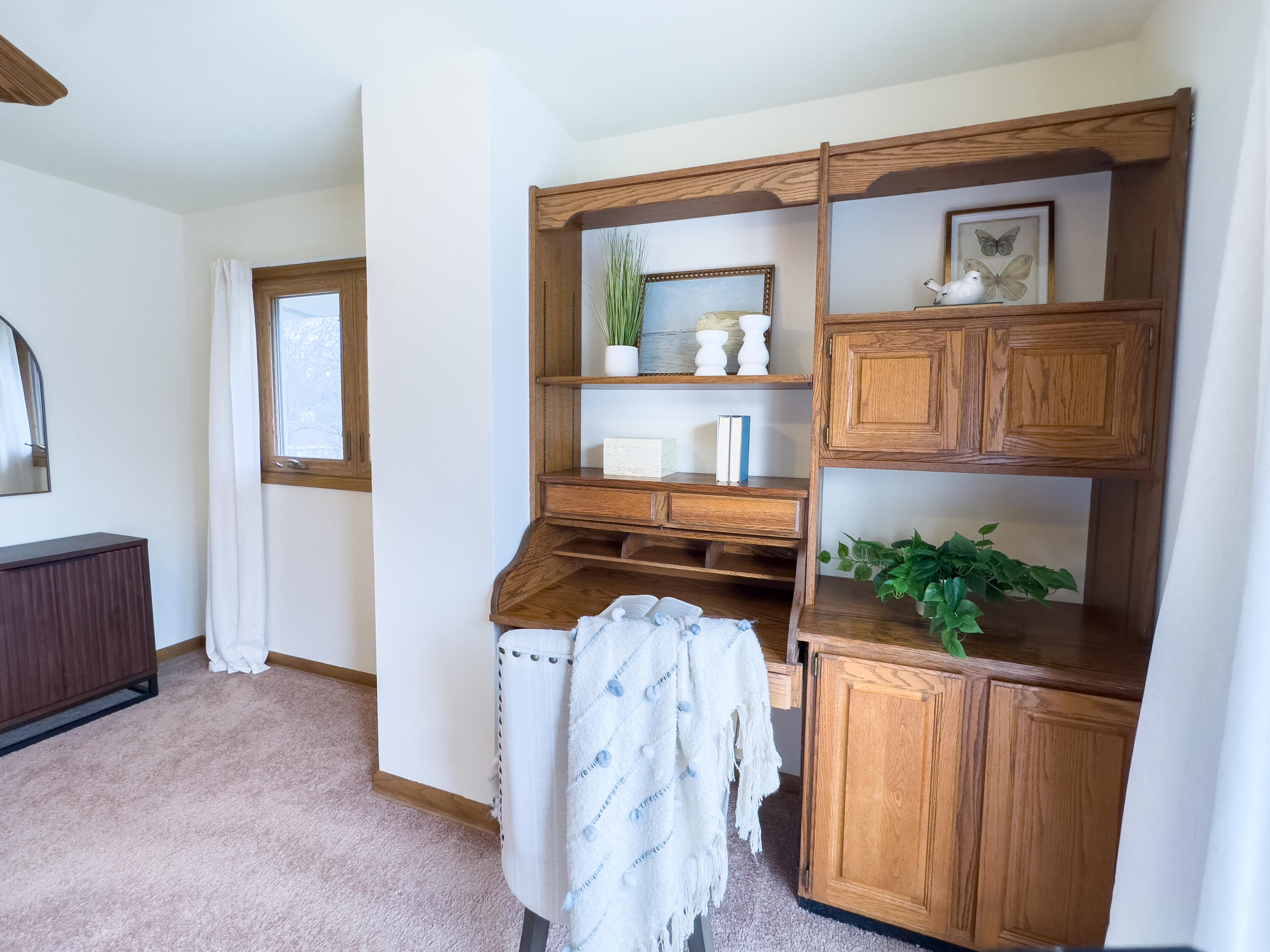 3340 South Russel Road New Berlin, WI 53151 - Photo 7 of 36 Flex Office in the Kitchen