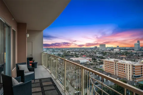 $310,000 | 3505 Sage Road, Unit 1705, Houston, TX 77056