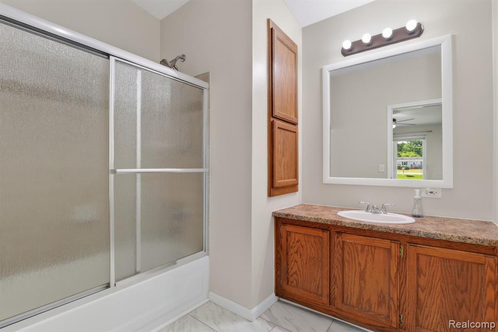 4050 West Thompson Road Linden, MI 48451 - Photo 21 of 36