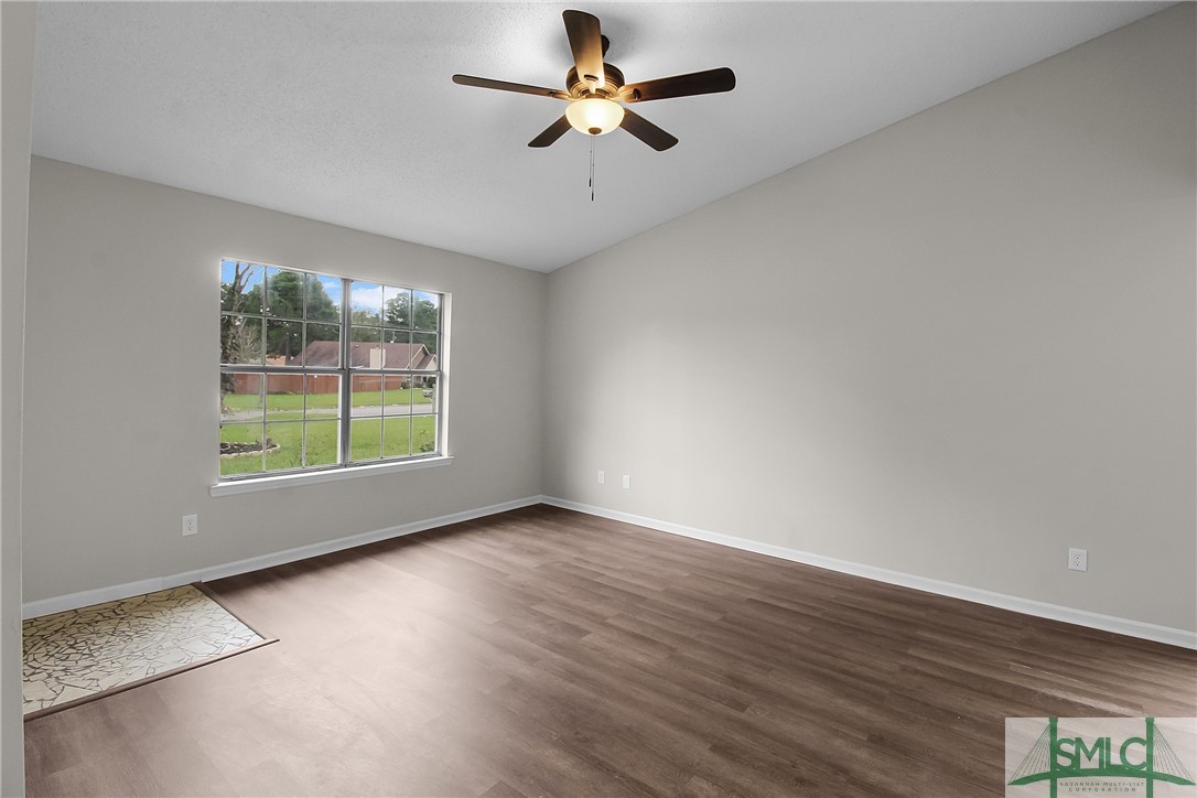 862 Ridgewood Way Hinesville, GA 31313 - Photo 7 of 35 Gallery Image 7