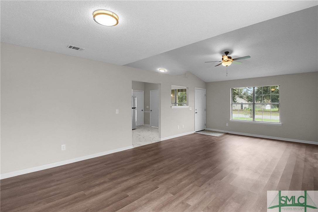 862 Ridgewood Way Hinesville, GA 31313 - Photo 8 of 35 Gallery Image 8