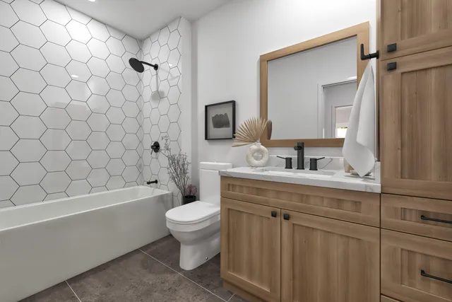 $674,900 | 536 Pioneer Court, Unit LOT 12 LEFT, Oconomowoc, WI 53066