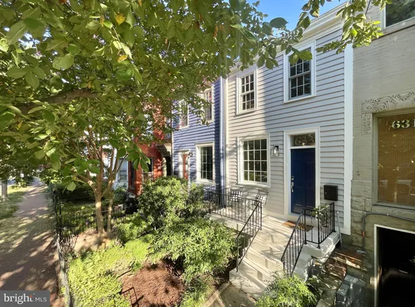$1,150,000 | 633 Constitution Avenue Northeast, Washington, DC 20002