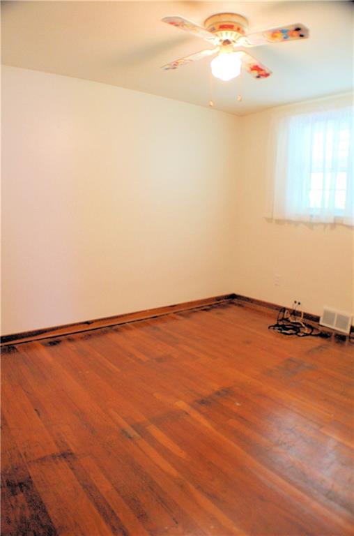 1533 Cathell Road Pittsburgh, PA 15236 - Photo 11 of 25 2nd Bedroom 11 x 10