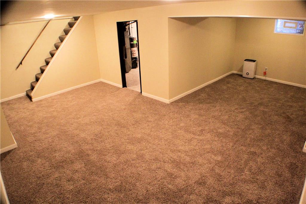 1533 Cathell Road Pittsburgh, PA 15236 - Photo 17 of 25 L-Shape Game room 19 x 23