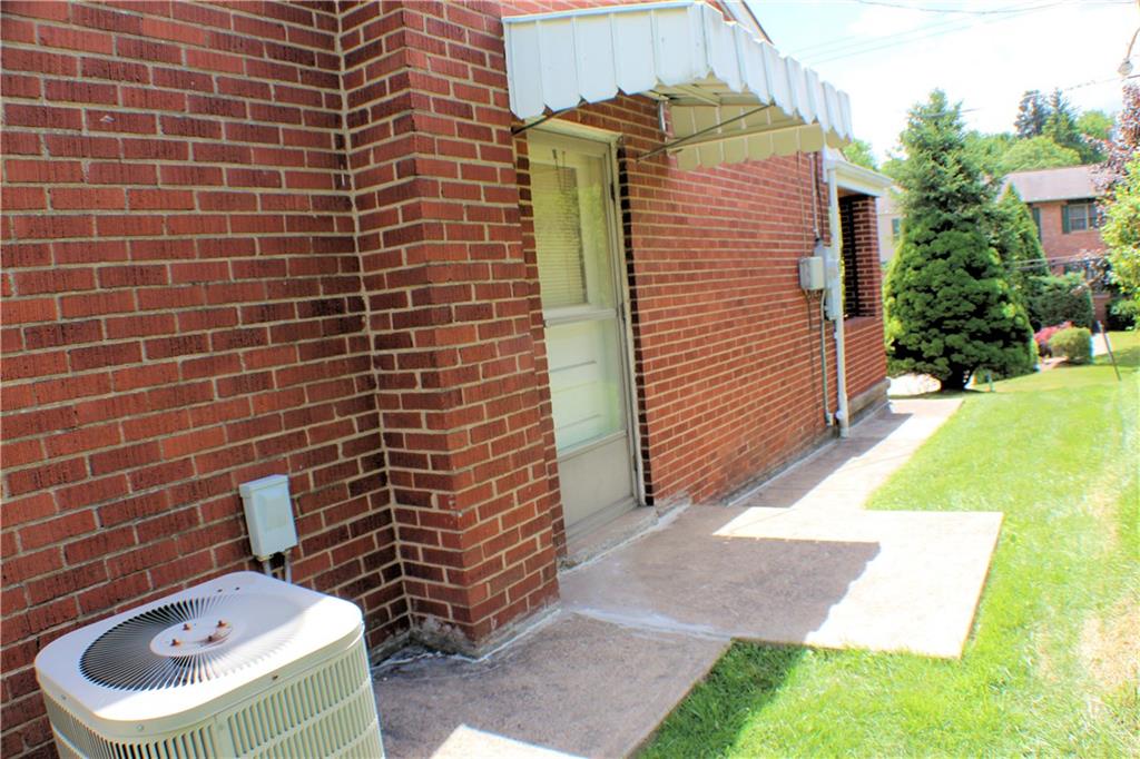 1533 Cathell Road Pittsburgh, PA 15236 - Photo 23 of 25 Side of House
