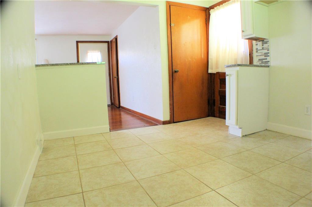 1533 Cathell Road Pittsburgh, PA 15236 - Photo 9 of 25 Eat-in Kitchen Area