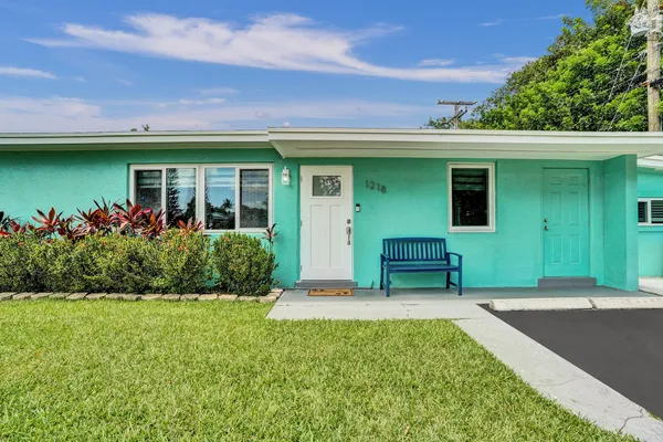 $499,999 | 1218 Southwest 22nd Avenue, Delray Beach, FL 33445