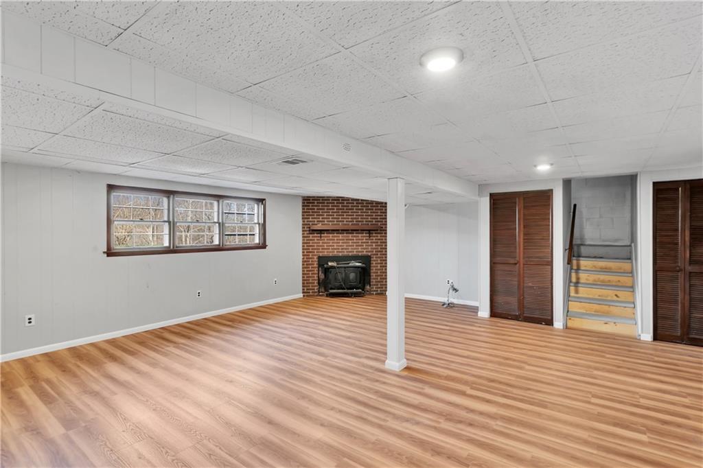 1060 Pittsburgh Road Valencia, PA 16059 - Photo 30 of 46 LL Family Rm
