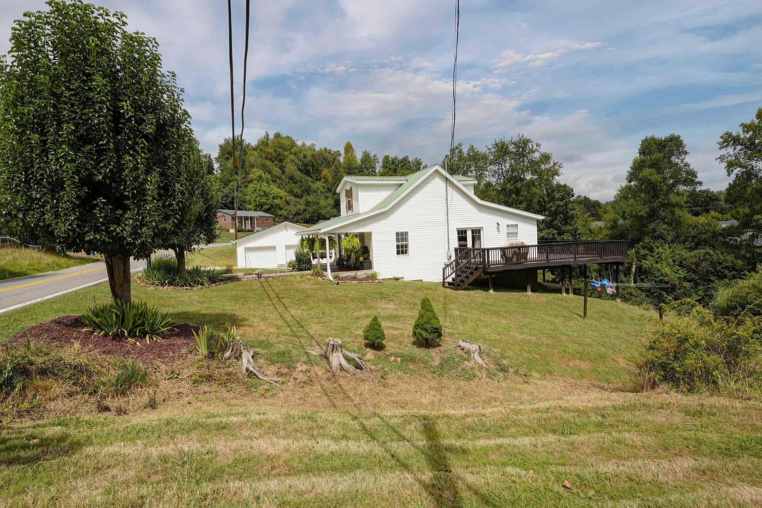 4682 Green Valley Road Huntington, WV 25701 - Photo 3 of 32 Gallery Image 3