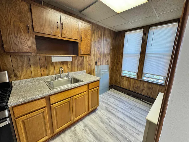 $1,700 | 70 West 37th Street, Unit 2, Bayonne, NJ 07002