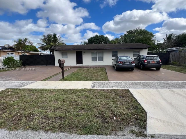 $2,800 | 20431 Northwest 46th Avenue, Miami Gardens, FL 33055
