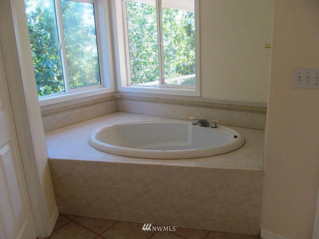 2133 Davis Avenue South Renton, WA 98055 - Photo 10 of 15