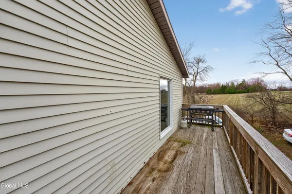 $330,000 | 4123 County Route 21, Schodack Landing, NY 12156