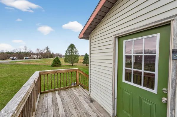 $330,000 | 4123 County Route 21, Schodack Landing, NY 12156