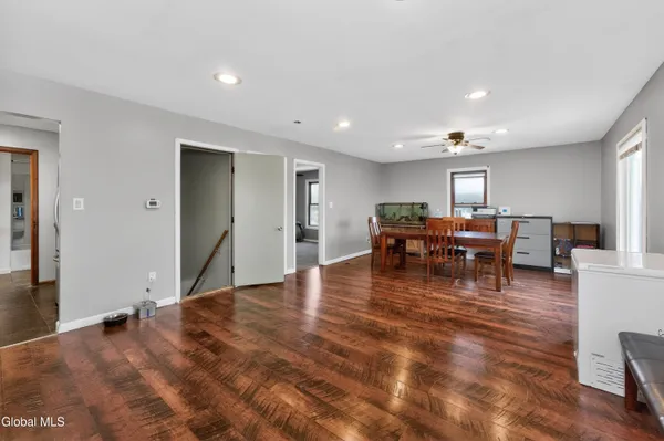 $330,000 | 4123 County Route 21, Schodack Landing, NY 12156