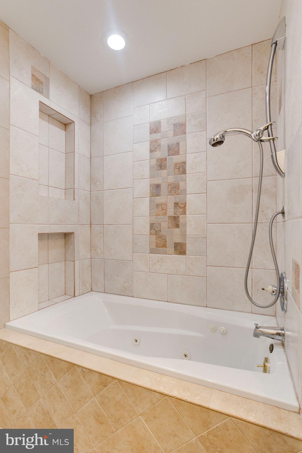 12901 Travilah Road Potomac, MD 20854 - Photo 30 of 50 Gallery Image 30