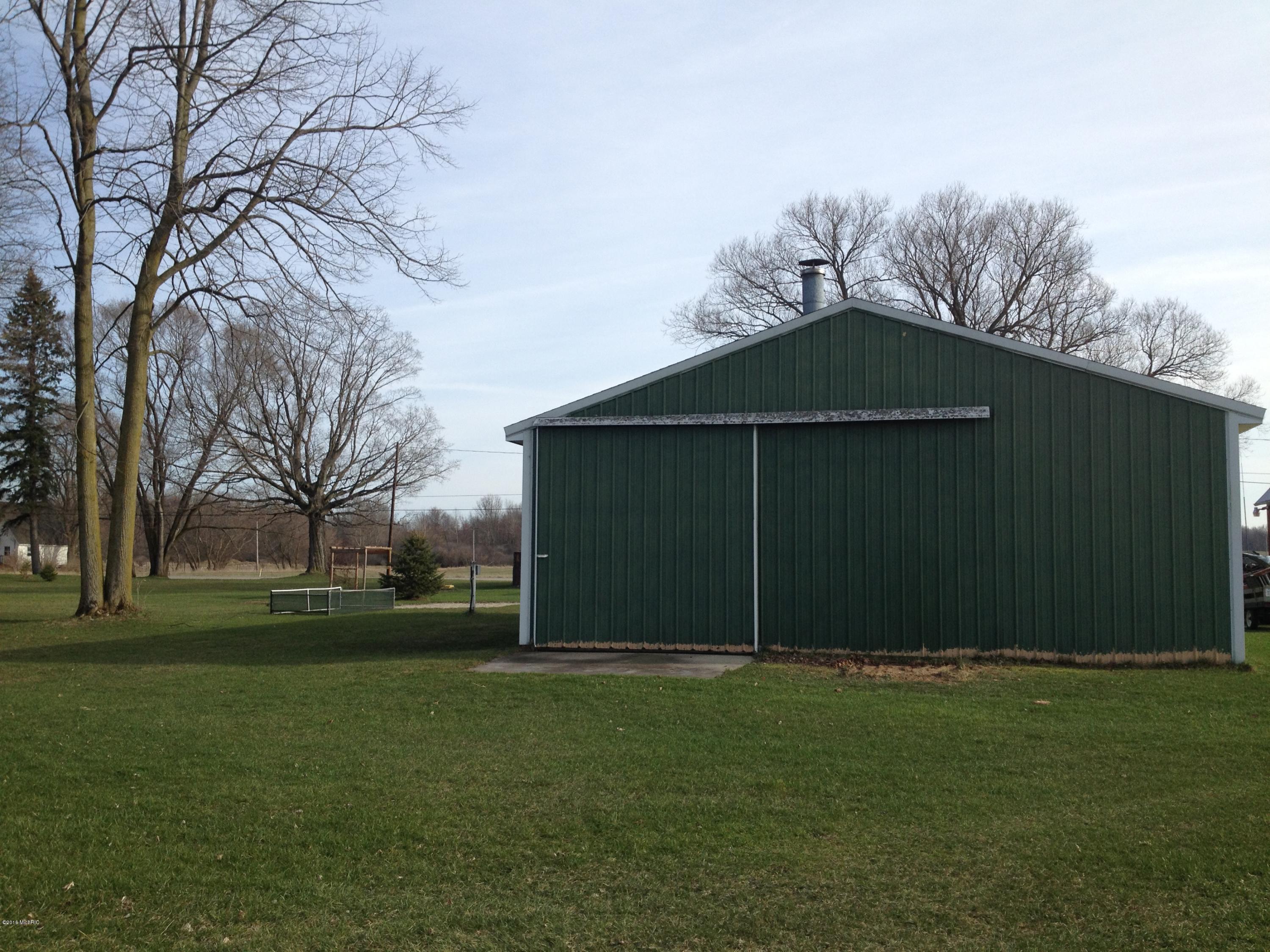 9003 West 1 Mile Road Hesperia, MI 49421 - Photo 36 of 41 9003 W 1 Mile Rd Hesperia 057