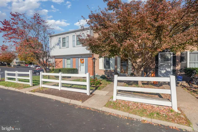 a view of house with outdoor space and porch