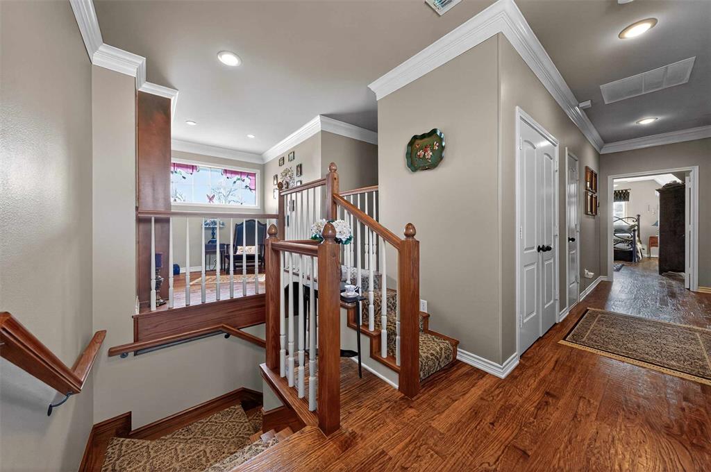 535 Riata Road Bullard, TX 75757 - Photo 18 of 40 a view of a hallway with interior of the house