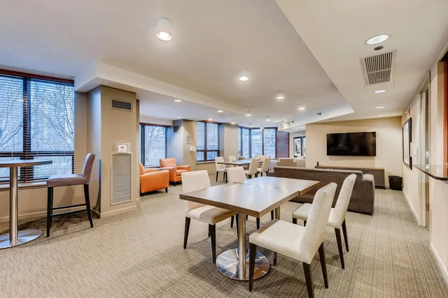 $349,000 | 400 North LaSalle Drive, Unit 3008, Chicago, IL 60654