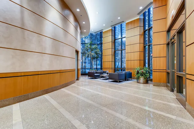 $349,000 | 400 North LaSalle Drive, Unit 3008, Chicago, IL 60654