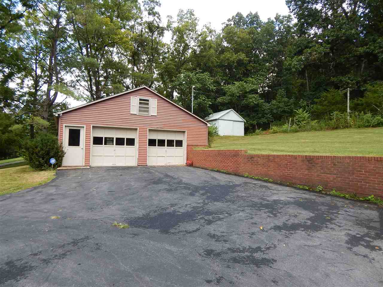 270 Cider Mill Road Mount Sidney, VA 24467 - Photo 4 of 29 Gallery Image 4