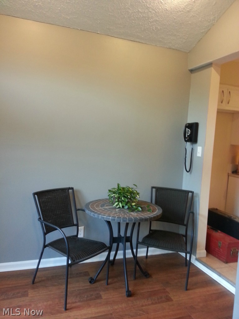 366 Fairgrounds Road Painesville, OH 44077 - Photo 8 of 17 DINING AREA