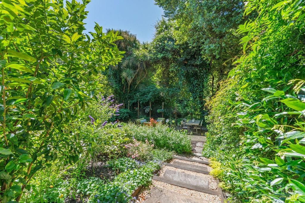 411 Main Street Sausalito, CA 94965 - Photo 19 of 33 Flagston steps take you down to the yard