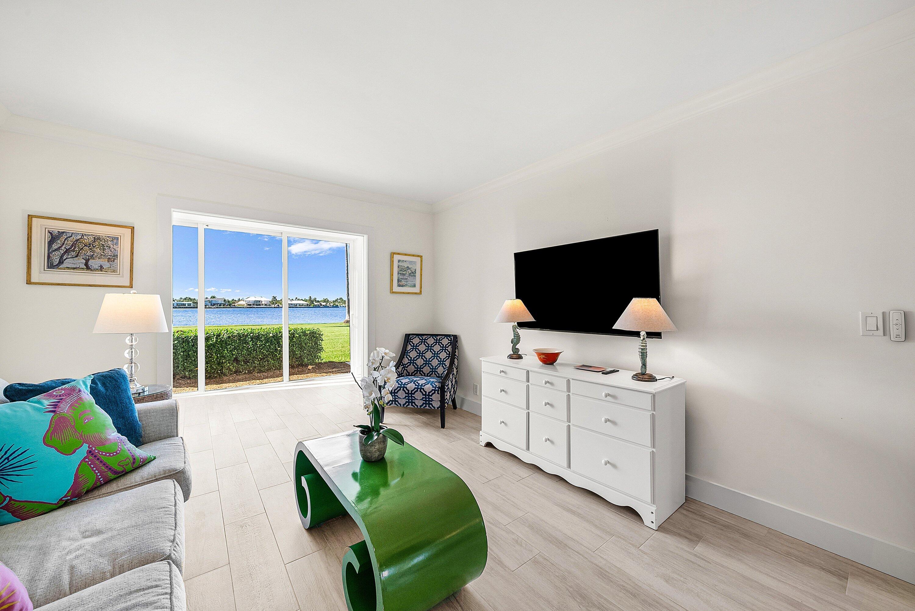 2170 Ibis Isle Road, Unit 2 Palm Beach, FL 33480 - Photo 11 of 52 004-2170IbisIsleRoad-2-PalmBeach-FL-3348